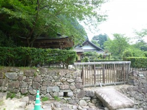 總見寺仮本堂(家康邸址)