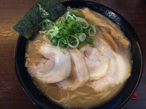 与七(堅田) あっさりとんこつ